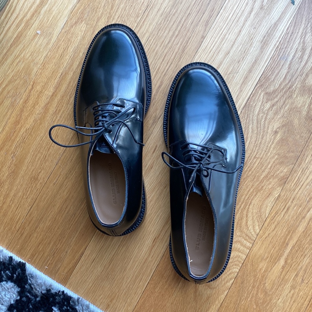 Club Monaco Men’s Italian Leather Dress Shoe in Black - size 9 (runs large)
